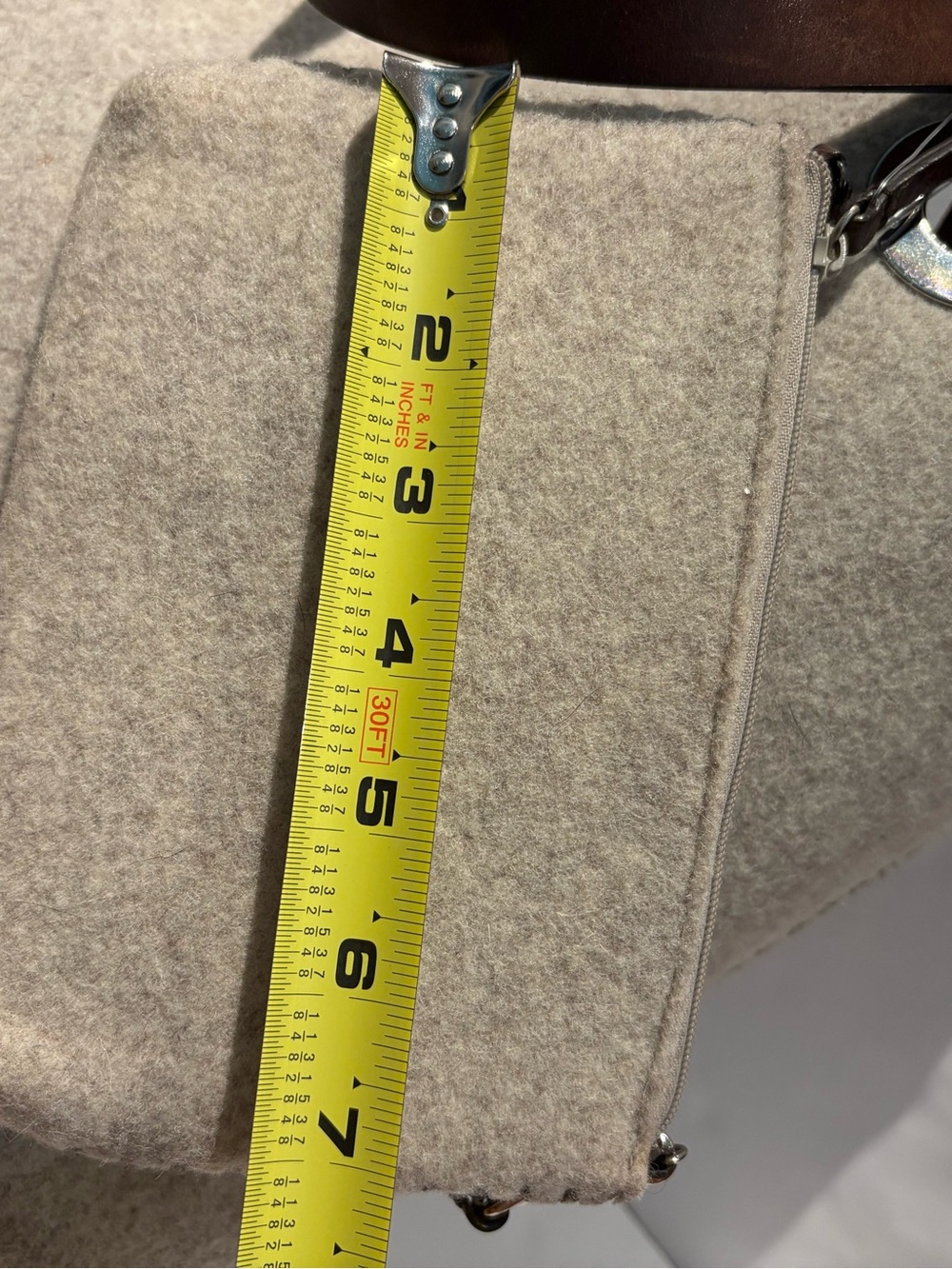 Banana Republic Cream Wool Blend Felt Shoulder Tote with wristlet. Classic! - Picture 8 of 11